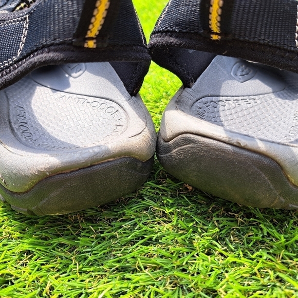 Keen Newport H2 Sport Sandal    Size 12
